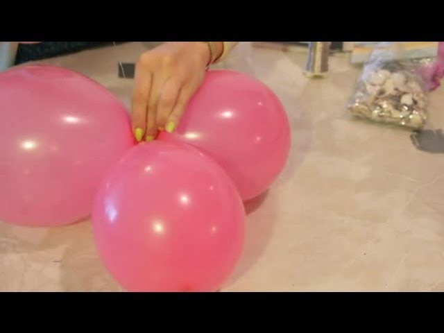 How to Decorate With Craft Wire & Balloons : Valentine's Day Crafts & More