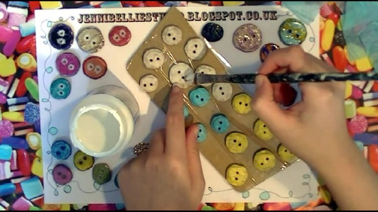 How to Make Recycled Buttons
