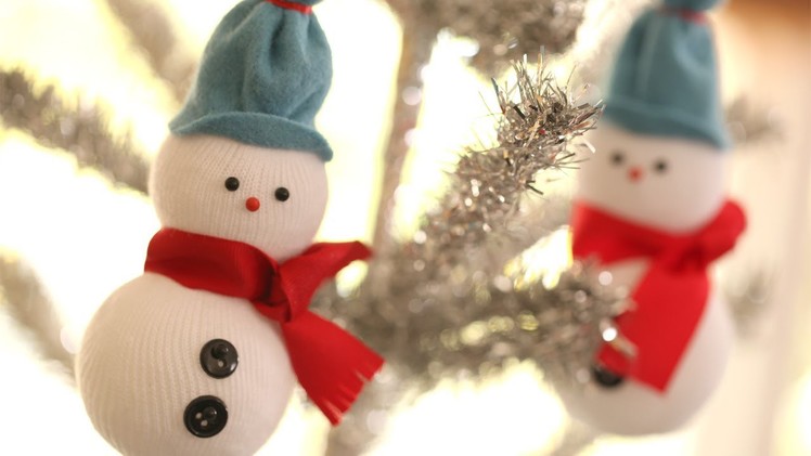 How to Make Snowmen Ornaments (Kid Friendly DIY Craft Idea) || KIN PARENTS