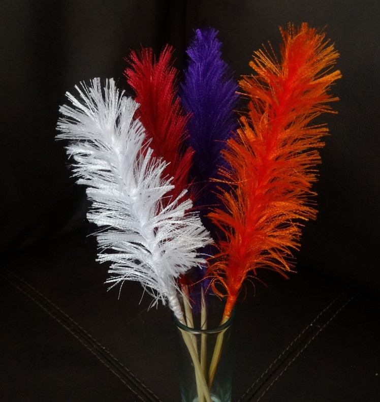 Recycled craft :How to transform cloth into feather like deco item
