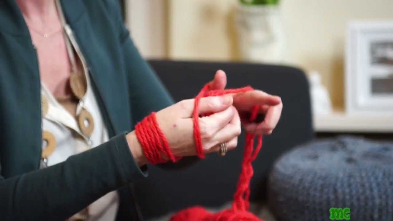 Knitting with your arms (breien met je armen)