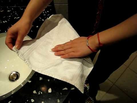 Face. Washcloth Folding Lesson in a Dubai WC!