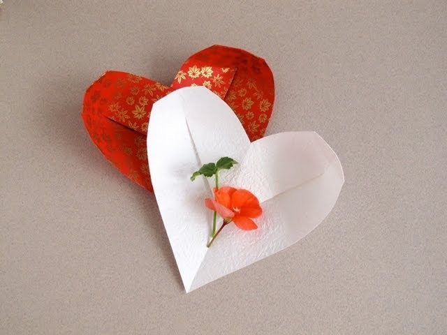 Origami Heart-Dish • Corazón de papel