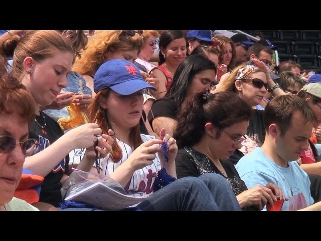 Stitch N Pitch NY Mets 2010 - Baseball and Knitting - lk2g-081