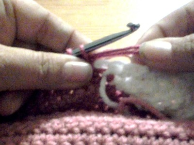 Ways to work bobbin ends on a crochet graphghan