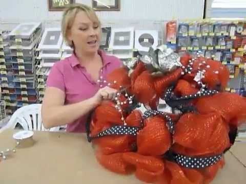 Crankin' Out Crafts ep181- Repurposed Mesh Wreaths