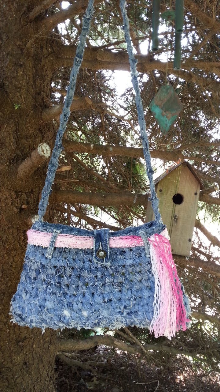 #Crochet Handbag Purse From Recycled Old Blue Jeans #TUTORIAL