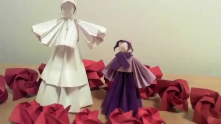 All paper Origami Dolls
