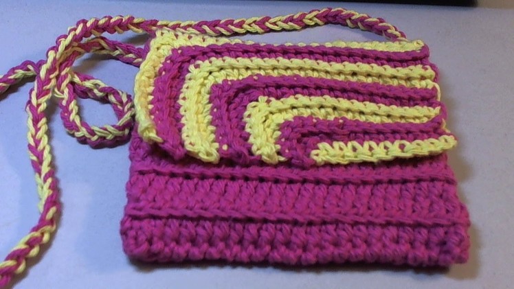 Fun and easy 2 color #Crochet Contrasting crochet purse