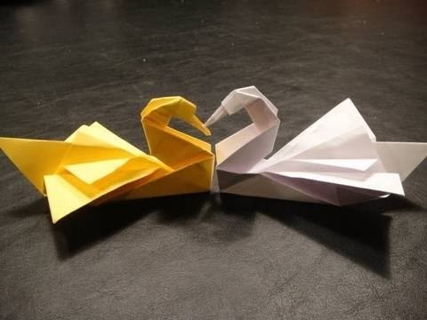 How to make an origami swan (Easy Tutorial)