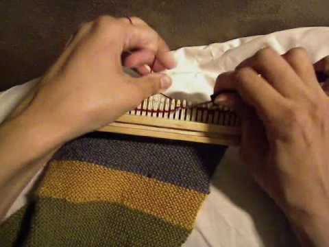 Changing Colors On Dr. Who Scarf (Knitting Loom Style)