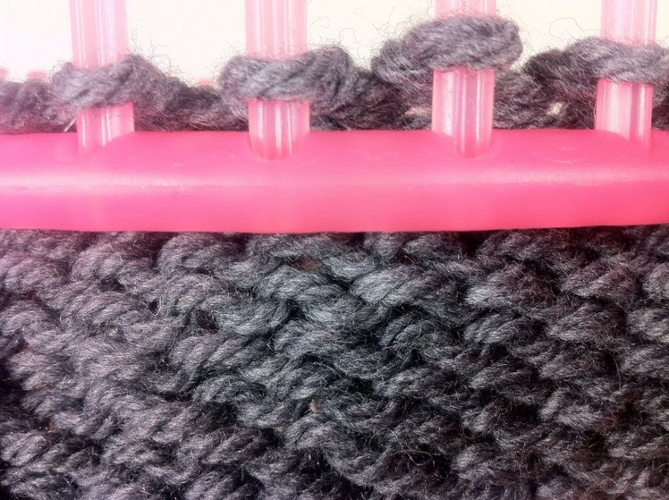 Circular Loom Knitting: How to Purl (DIY Tutorial)