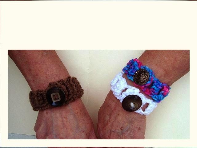 Easy button up crocheted bracelet, video tutorial.  How to diy.