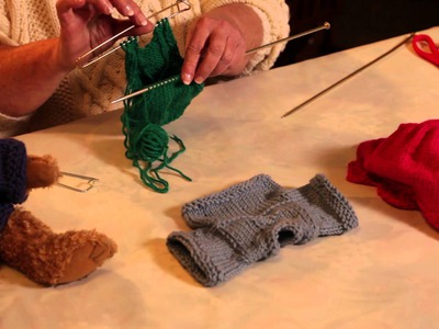 How to Knit a Sweater in a Round From the Bottom Up : Knitting Sweaters