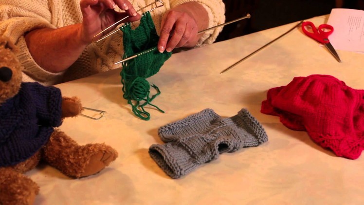 How to Knit a Sweater in a Round From the Bottom Up : Knitting Sweaters