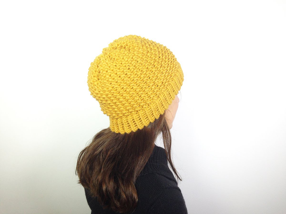 How to Loom Knit a Hat in Seed Stitch (DIY Tutorial)