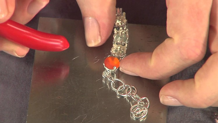 2108-3 Katie Hacker demonstrates a quick & easy cup chain bracelet on Beads, Baubles & Jewels