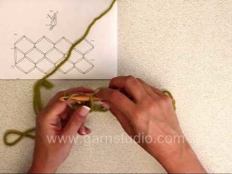 DROPS Crochet Tutorial: How to crochet a love knots square