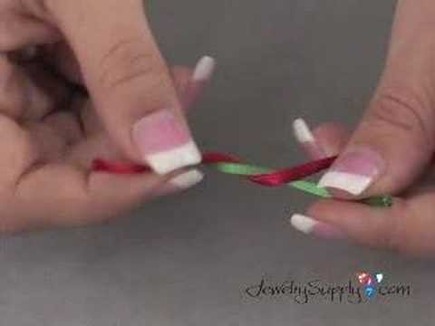 How to do a square knot - Beading
