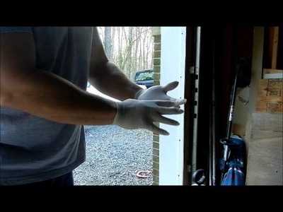How to Properly Remove Latex Gloves
