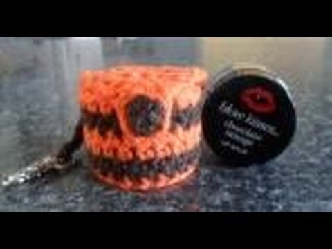 CROCHET TUTORIAL - LIP BALM KEYRING - MAKING THE LID AND BUTTON HOLE (PART 2)