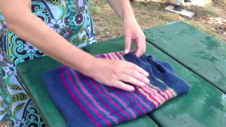 Hand-felting a Knitted Bag with Lucy Neatby