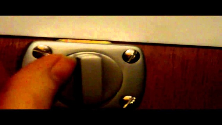 Letterbox latch lock - simple DIY idea