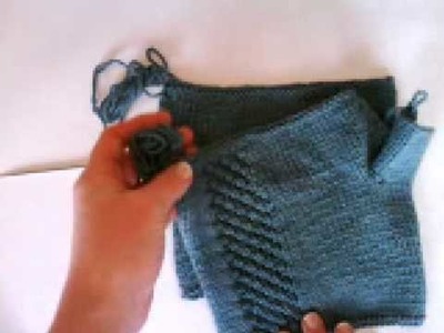 Free Knitting pattern for fingerless gloves in double knitting by www.thecastingoncouch.com
