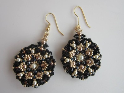 Earrings with round beads