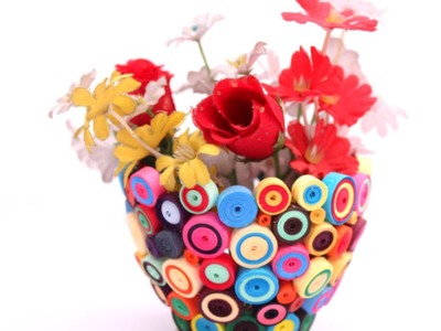 Make a Pretty Quilling Strip Vase - Crafts - Guidecentral