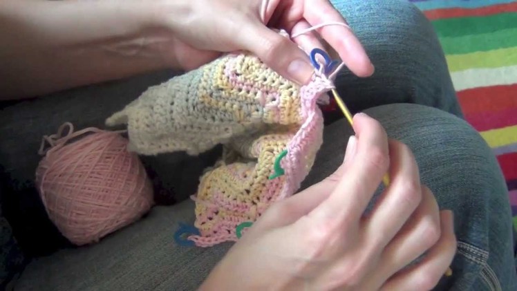 Watch me crochet a chevron scarf (Part 2)