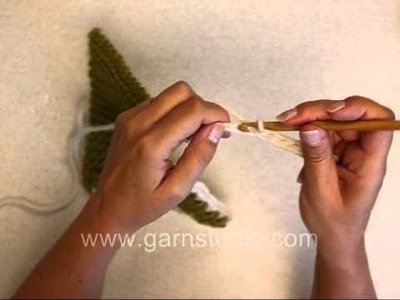 DROPS Crochet Tutorial: How to crochet tie string