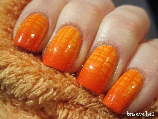 Grid stripes orange sponge gradient manicure - Ombre nails - wzory na paznokcie - Basevehei