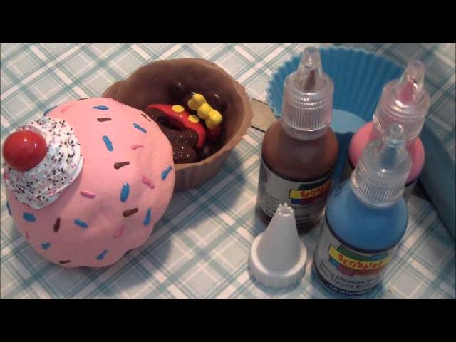 25 Days of Christmas Crafts: Polymer Clay Cupcake Container