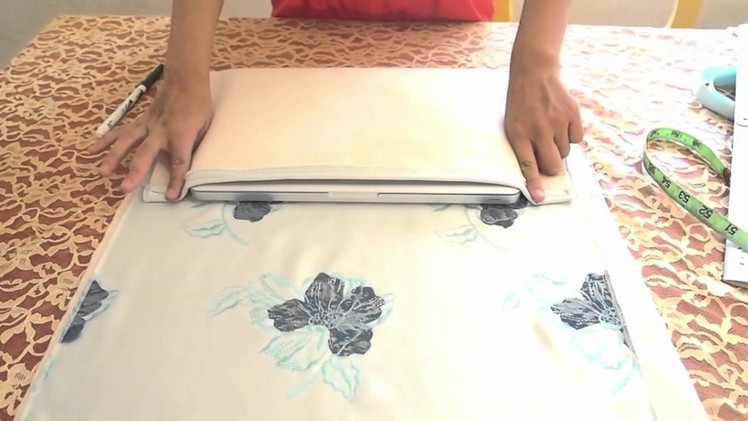 DIY: Laptop  Sleeve