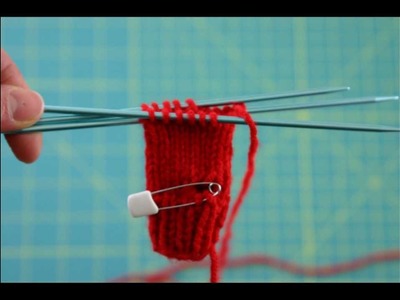 Tutorial: How to knit miniature mittens for dolls
