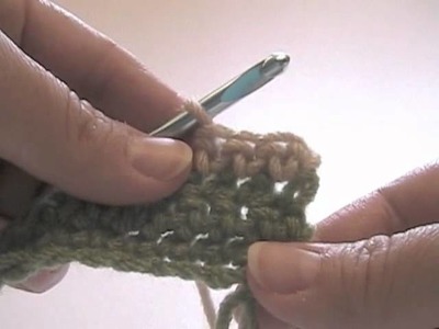 Crochet Color Change, Finishing Off & Hiding Loose Ends (Left-Handed)