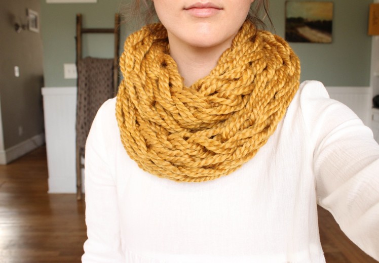 How to Arm Knit a Scarf in 30 Minutes with Simply Maggie