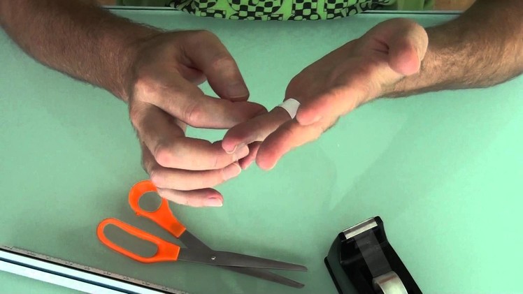 How To Measure A Finger For Ring Size.m2ts