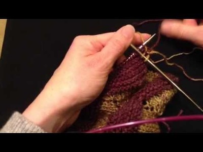 Weaving in ends while knitting