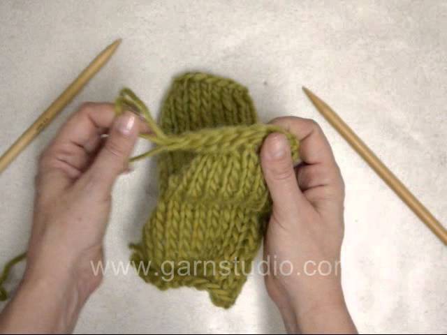 DROPS Knitting Tutorial: How to knit a pocket - knit on outside