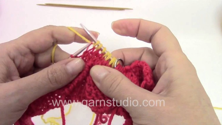 DROPS Knitting Tutorial: How to knit Easter chicken pants