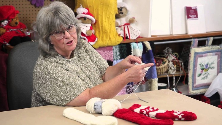 How to Knit an Old-Fashioned Christmas Stocking With One Needle : Holiday Crafts & Decorations