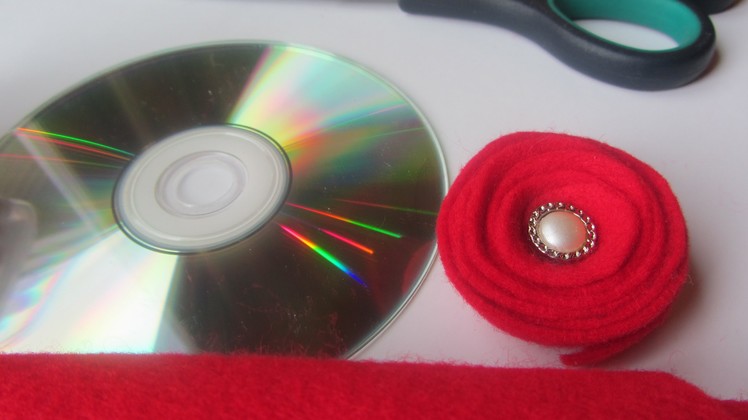 How to Make a Rolled Felt Flower with CD as Pattern Craft Tutorial