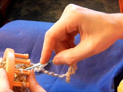 How To Use a Round Knitting Loom