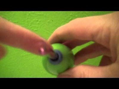 How to Load an Ergonomic Crochet Handle made by Boye