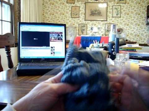 Knitting backwards -moebius cowl-