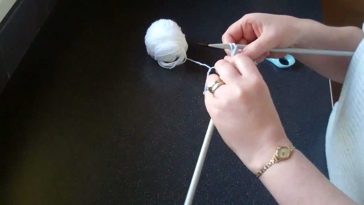 MAISIE KNITS - KNITTING FOR BEGINNERS 5. CASTING OFF. A SLOW AND EASY STEP BY STEP GUIDE