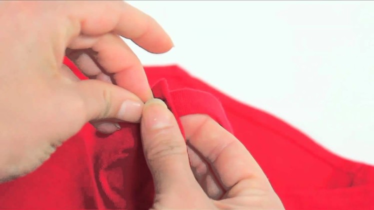 DIY Cut Out Cropped T-shirt, ThreadBanger How-to
