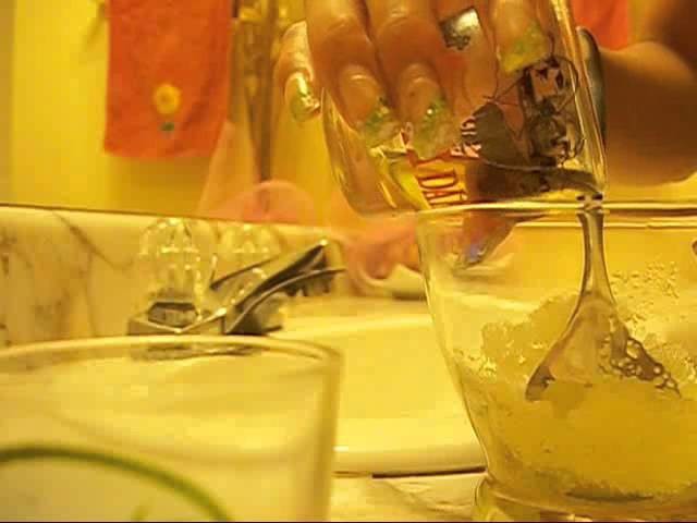 DIY olive oil and sugar hand scrub!
